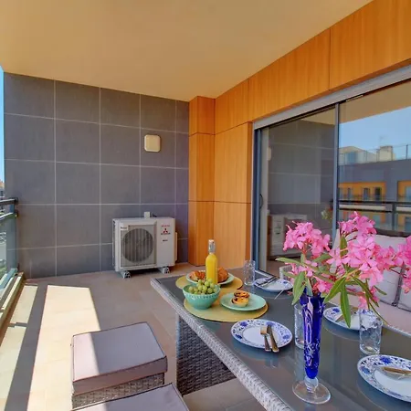 Rooftop Pool, 200m From Sea, Center Apartament