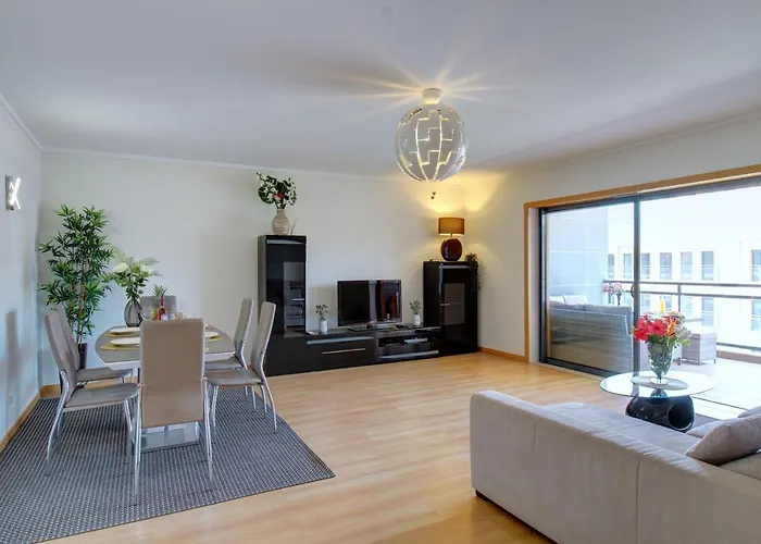 Rooftop Pool, 200m From Sea, Center Apartament *