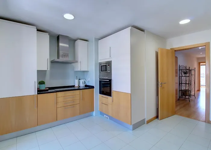 Rooftop Pool, 200m From Sea, Center * Olhão